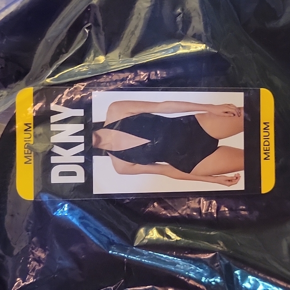 DKNY one piece Black halter shirred waist swimsuit moderate coverage Medium NEW… - Picture 8 of 8
